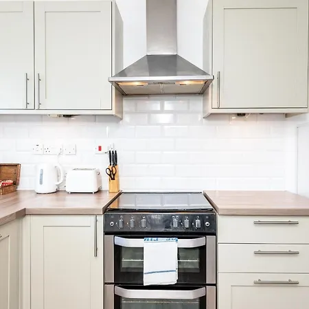 Pass The Keys Gladioli - Family With 3 Bedrooms Nr Bishy Rd *